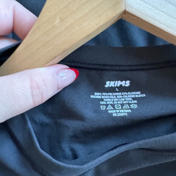 SKIMS Fits Everybody Crewneck Long Sleeve Dress in Onyx L - Picture 5 of 5
